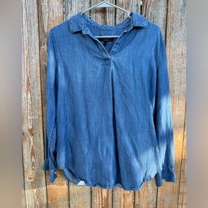Banana Republic Boyfriend Fit Chambray Blouse